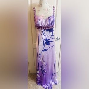 Woman’s party/prom/wedding dress